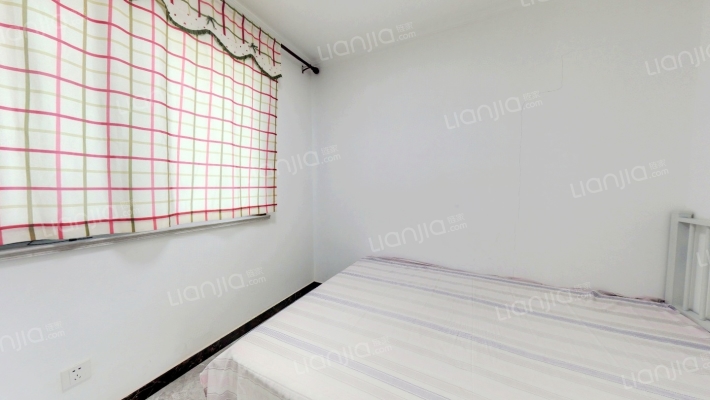 南北通透三居室 2.精装修 3.采光视野好 4.配套齐全-卧室B