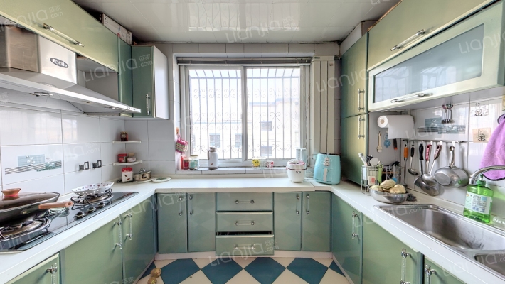 新星小区 冠云路 集中供暖 中间楼层-厨房