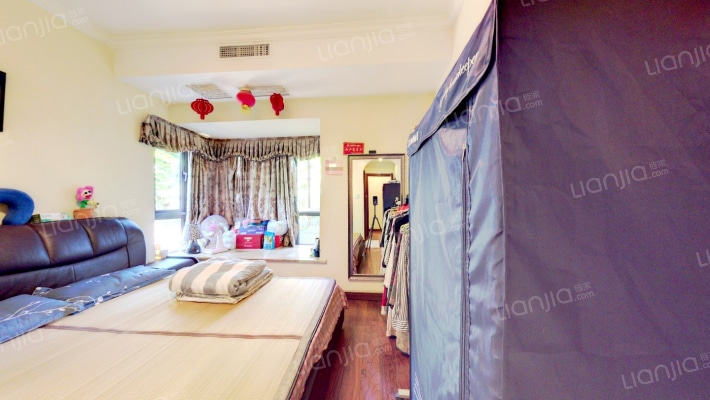 龙湖品质，买一层带一层，臻装大户型，带地暖出行方便-卧室B
