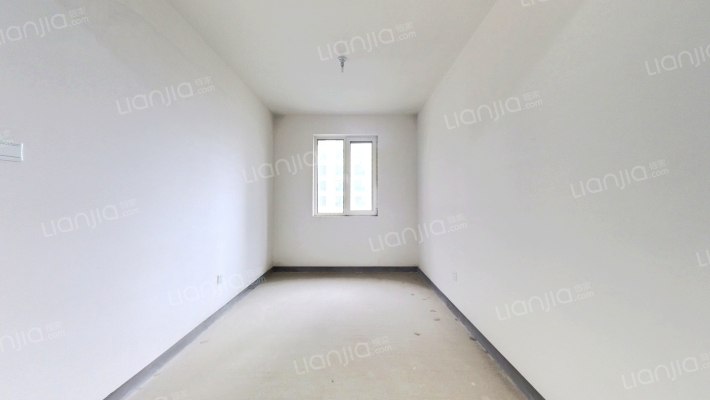 东户 2卫 南北通透 主卧转角窗 中层 满二-餐厅