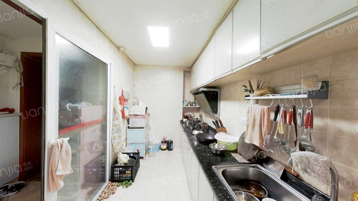 巴国城  正规两居室  带装修-厨房