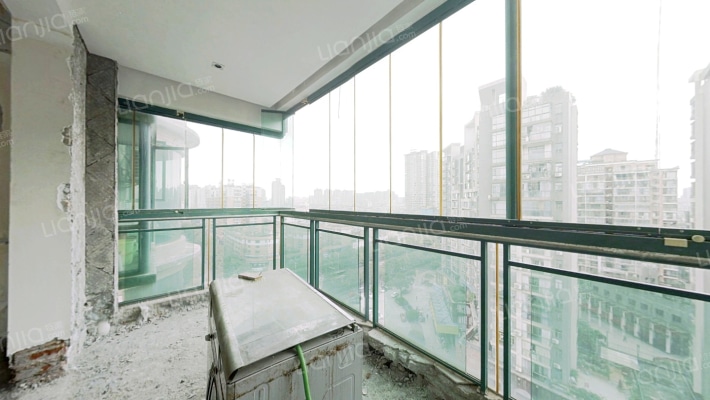 华 新新城   国际 电梯高层复式毛坯 带60平的 露台-阳台A