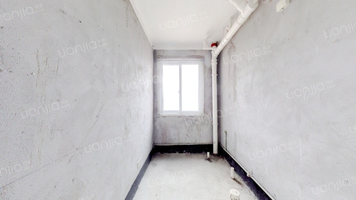 东海新村电梯房，中间楼层，白亮毛坯，配套完善。-卫生间