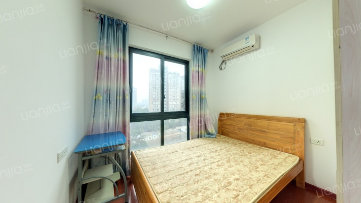 华城国际朝南的较好的两房户型，装修不错，看房方便-卧室A