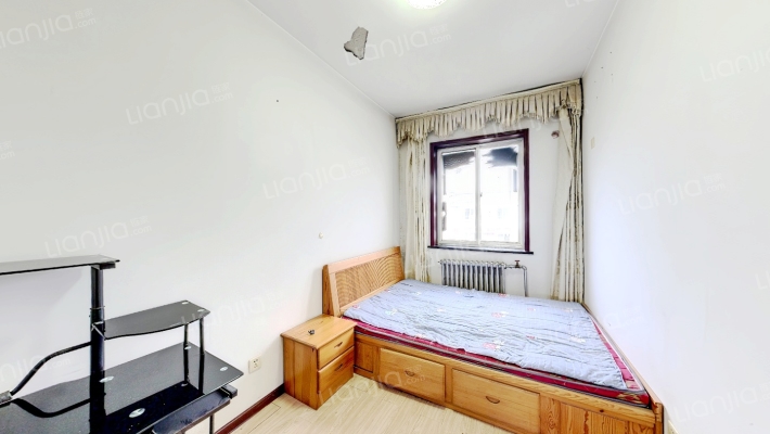 此房满五不唯一税费低，南北户型通透，小区环境好-卧室A