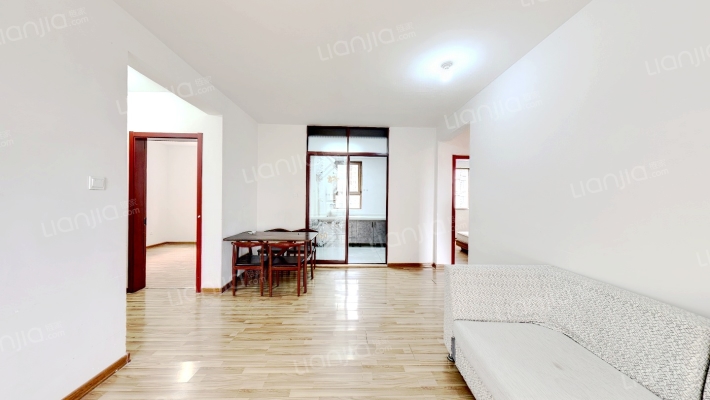 南北通透三居  好户型 毛坯 合适的价格 现房-客厅