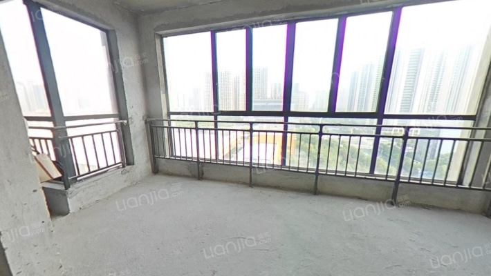 华新 和馨苑 自带空调 大平层 248平方 出售-阳台