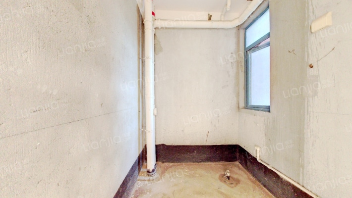 辛庄电梯房3室2卫 122平方户型好，包含车位+自行车库-卫生间A
