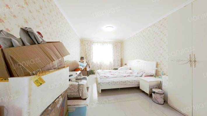好房出售喀什东路金鑫花园137平米三室两厅一厨2卫-卧室A