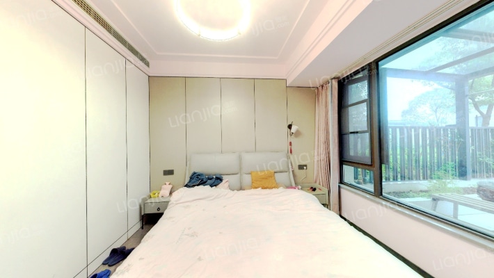 舒适五居室，布局合理，生活惬意，交通便利，繁华地段-卧室G