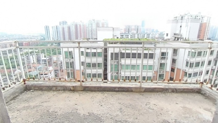 江东湘江河边，宽敞3居室，户型紧凑，价格实惠-阳台