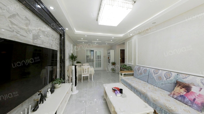 高铁新干线一楼带院子 精装修 南北通透 大三居 急售-客厅