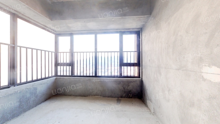 朝南毛坯 中间楼层 花园中间 安静不吵 户型方正合理-卧室B