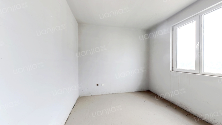 南北通透，总高11层，一梯两户，住在公园内-卧室C