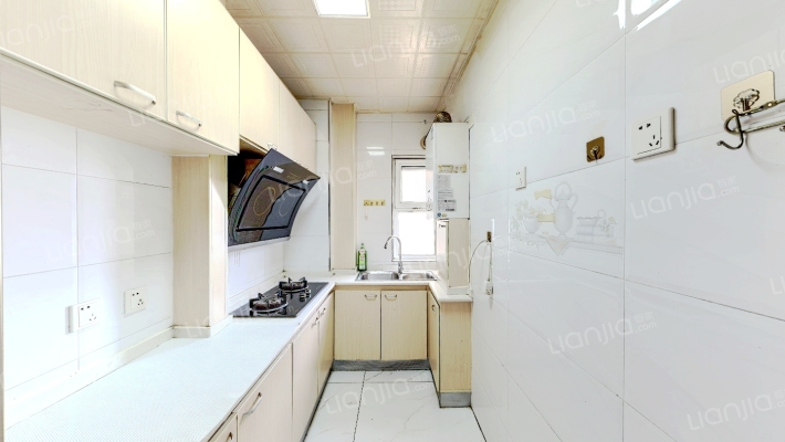 房子精装修，全南两居室。带地下室，业主诚心出售-厨房