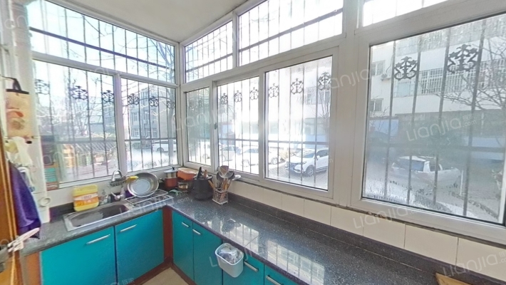 逸夫 市实验 凤凰小区 步梯低层 有本满二可按揭-厨房