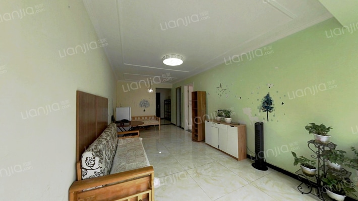 出入方便 20号楼 朝南大两居 精装修 满二 带家具家电-客厅