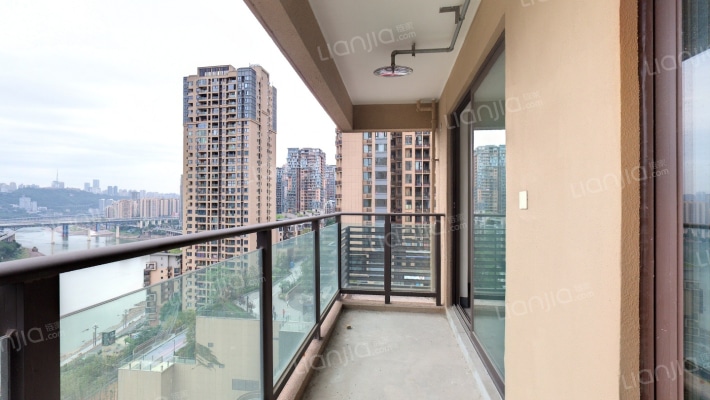 龙湖五期看江三房 中间楼层   三阳台 2021年接房-阳台A