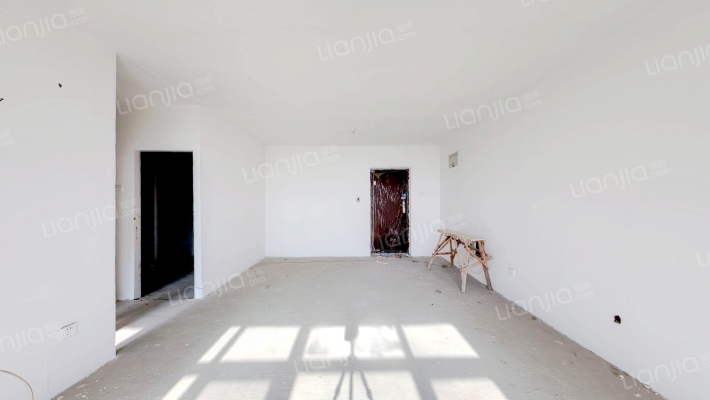 凯旋门，毛坯房随意装修，中间楼层，房本满二-卧室