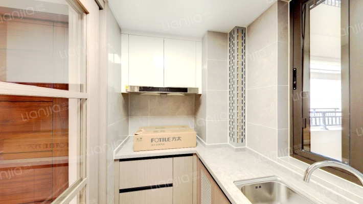 雅居乐精装小三房 适合居住 环境优美 配套齐全-厨房