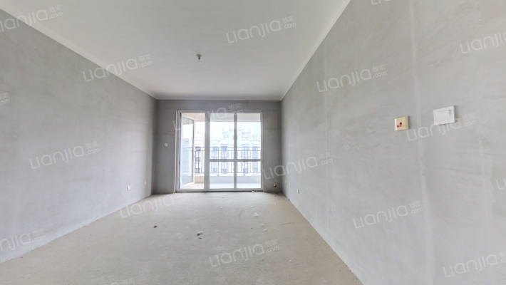 华融现代城 3室2厅 南 北-客厅