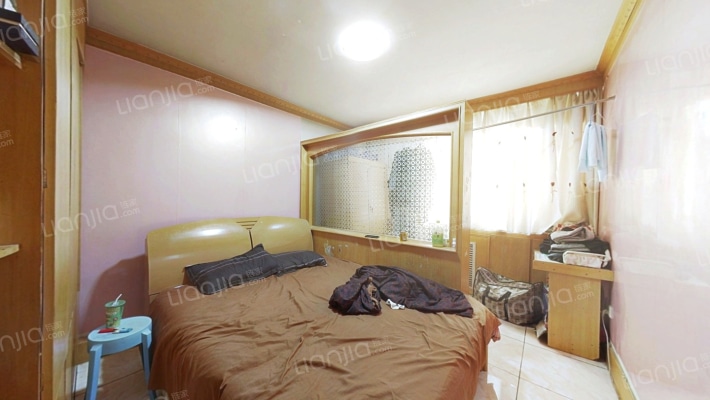 泰惠小区一室一厅光线好房，先房主诚心出售-卧室