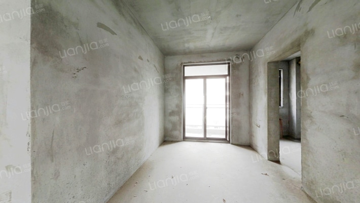 七街退台式花园洋房 3个阳台 四房朝南 一楼独立车库-餐厅