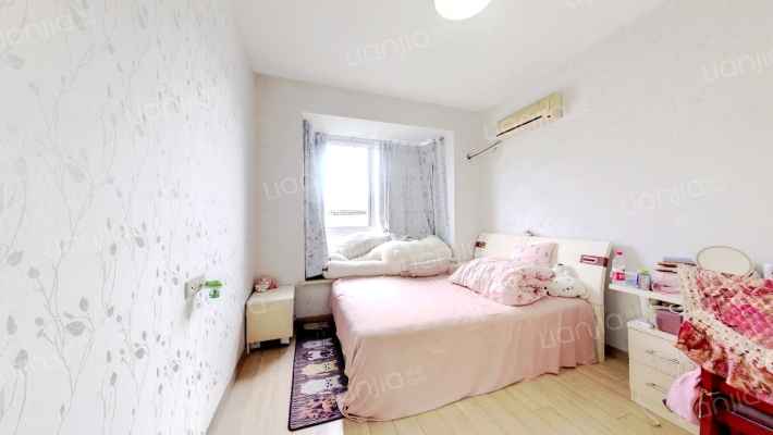 南滨路 环线海峡路旁 住家精装一房 可塑造 诚心出售-卧室