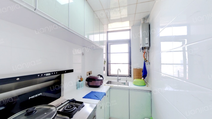 软件园旁 福隆丽水湾二期 67.9平精装两房 满五唯一-厨房