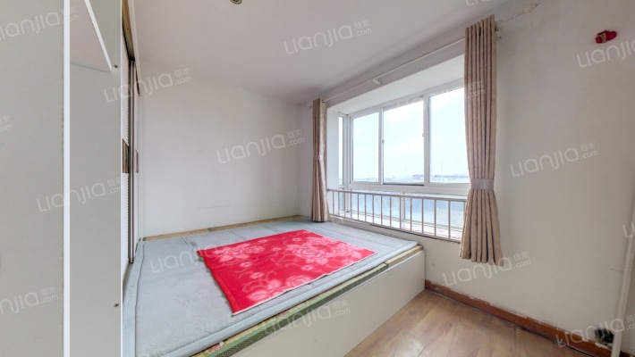 公园壹号满五不唯一，朝西的，下午采光好，简装-卧室C