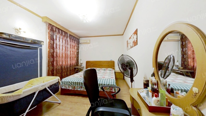 毛线沟公交站 住家装修好的三房 简单的家具家电出售-卧室B