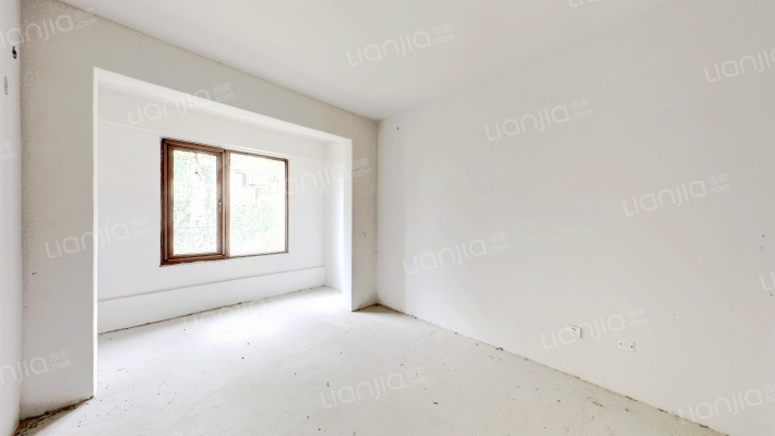 码头商圈下叠带院子边户 毛坯随意装修 有钥匙看房方便-卧室A