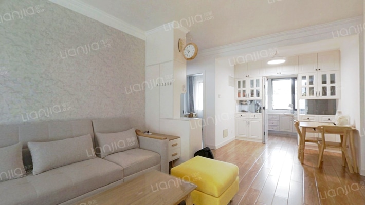 天伦湾 样板间户型 精装修自住标准 拎包入住 价格可聊-客厅