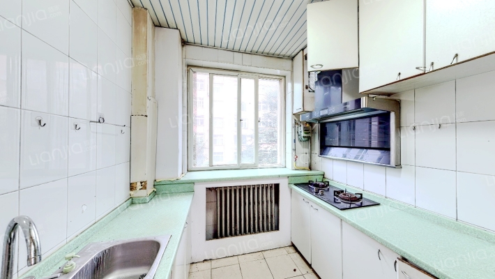 二康家属院 单位房  南北两居室    出行方便  公交站-厨房