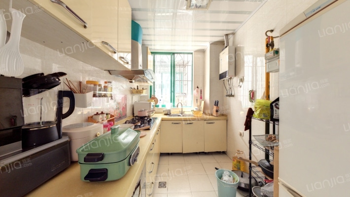 南坪四公里 绿洲龙城 跃层 住家装修 满两年 近永辉-厨房