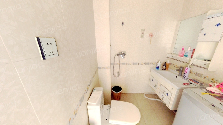 北京北路新天润花园洋房三室两厅精装带地下室-卫生间