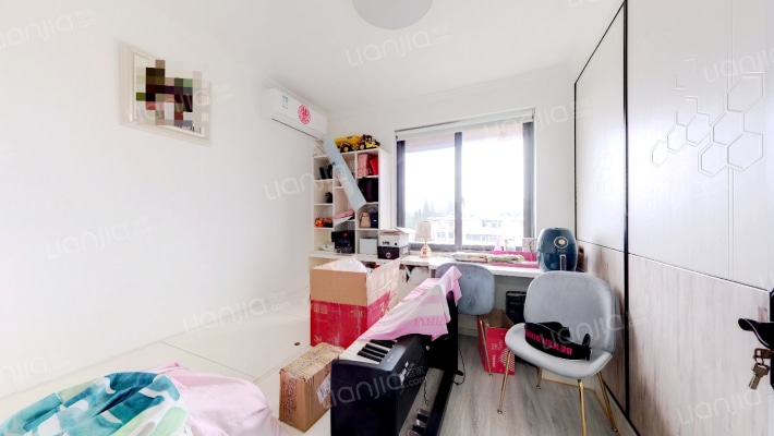 商品房 近地铁 婚装装修好 业主诚心出售-卧室A