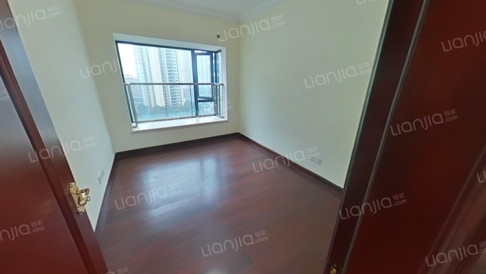 小区位置位于华新开发区有潜力空间小区户型通透光线好-卧室