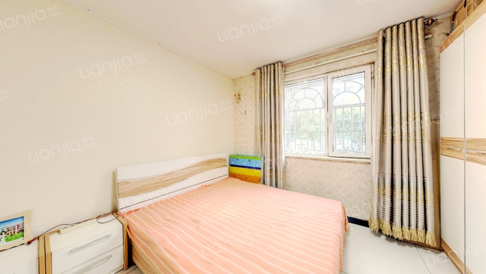 西南两居  采光一般  简单装修-卧室A