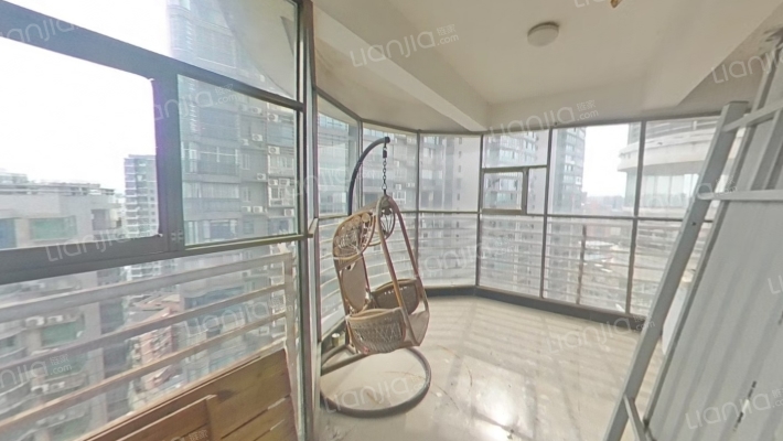 冠城江景 大阳台可看江 视野很好 户型结构好-阳台