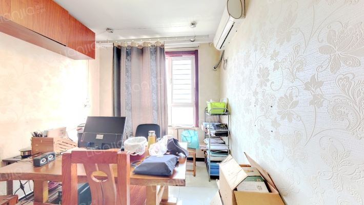 鹏渤新加坡花园 1室1厅 东-卧室