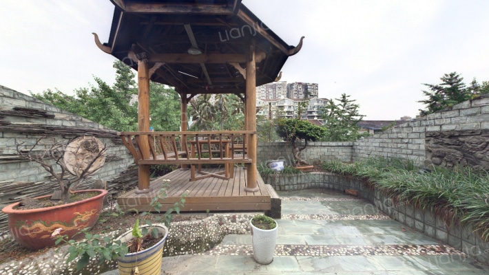 中华家园东区 5室2厅 南-花园