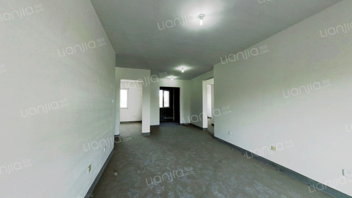 南北通透大三居 格局方正 独立防火门-客厅