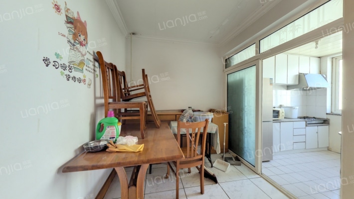 贾秀路物探三号院，南北两居室，采光无遮挡-餐厅