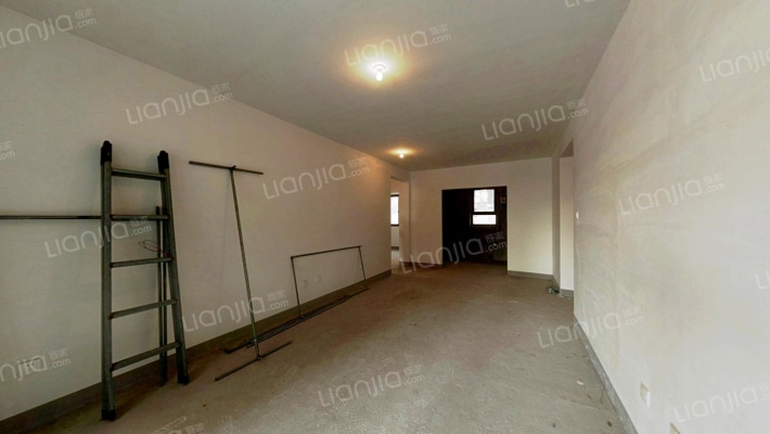 毛坯 三居 一层带大花园 急售-客厅