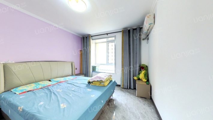 出售翡翠滨江 南北通透三居 精装修-卧室A