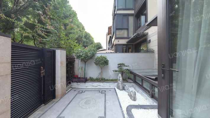 现代轻奢中式 全新格局 自住gao标准 改造后实用250平-花园B