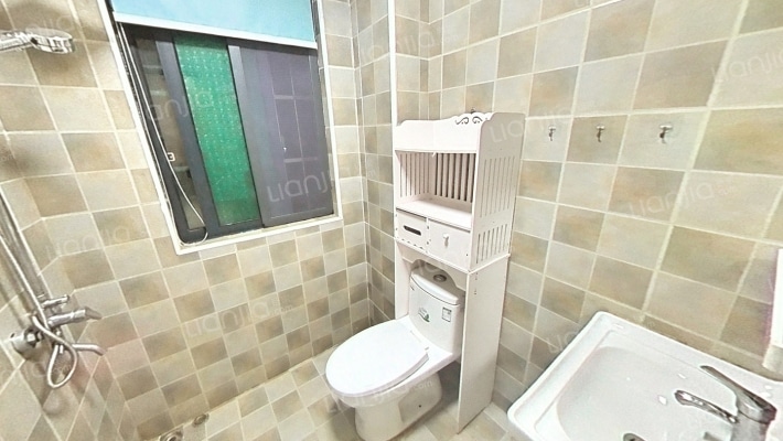 雅士林欣城 精装2房2厅带30平的平台-卫生间