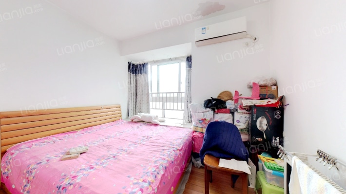 上海城正规两房，业主很诚心出售，户型方正，住家安静-卧室B