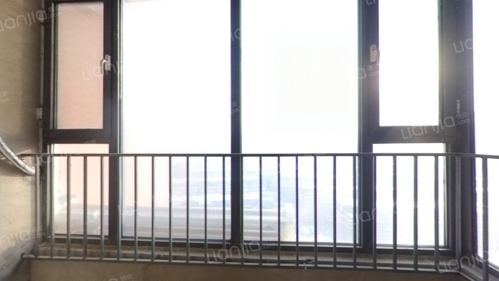 拉德芳斯3居室落地阳台采光视野好老证过户 滴汉成华都-阳台